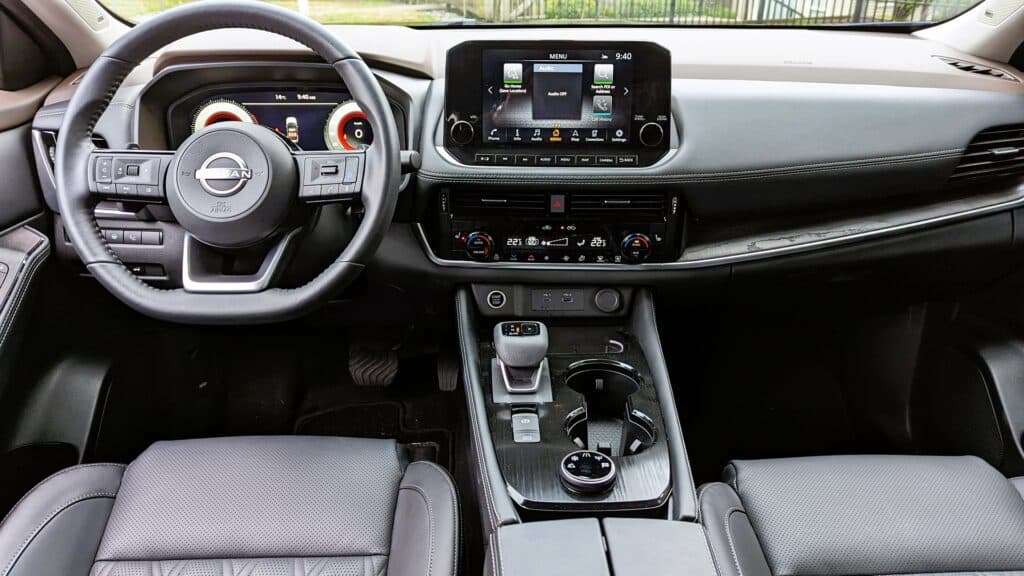 2023 Nissan Rogue Platinum Interior