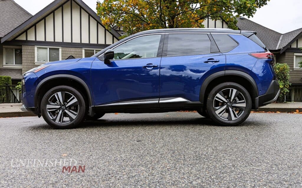 2023 Nissan Rogue Side