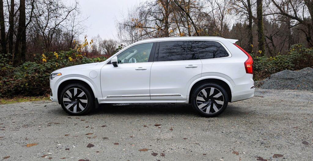 2024 Volvo XC90 Side