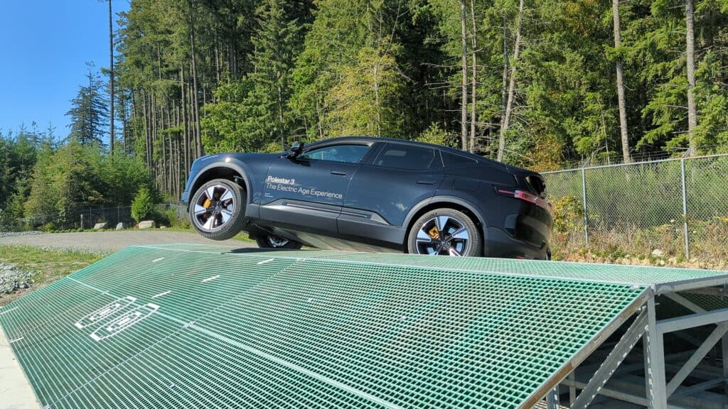 Polestar 3 on Track obstacle course