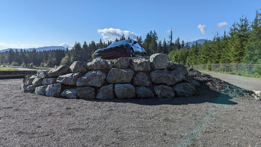 Polestar 3 on Track on rocks