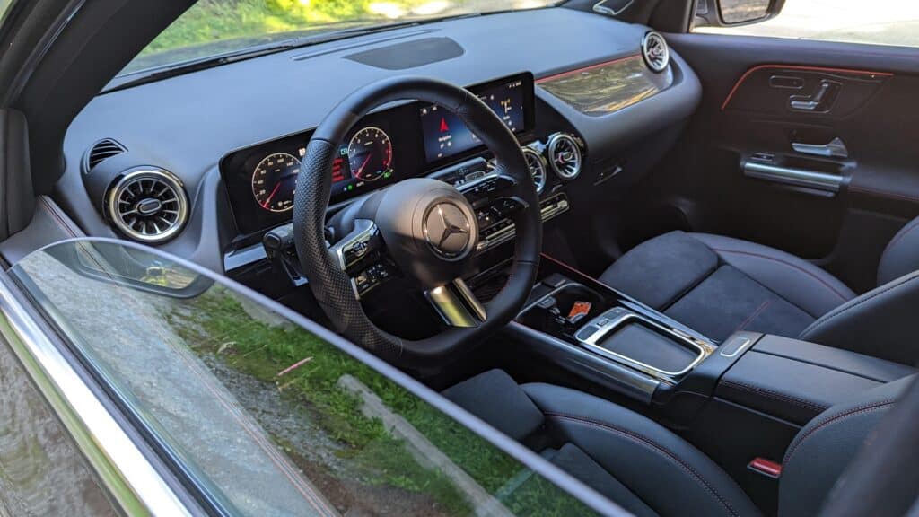 2024 Mercedes Benz GLA 250 4MATIC Interior